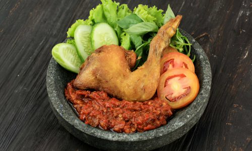 Tips Cara Buat Sambal Ayam Penyet Pedas Otentik Menggigit yang Bikin Ketagihan! - Sedap Sedep Catering